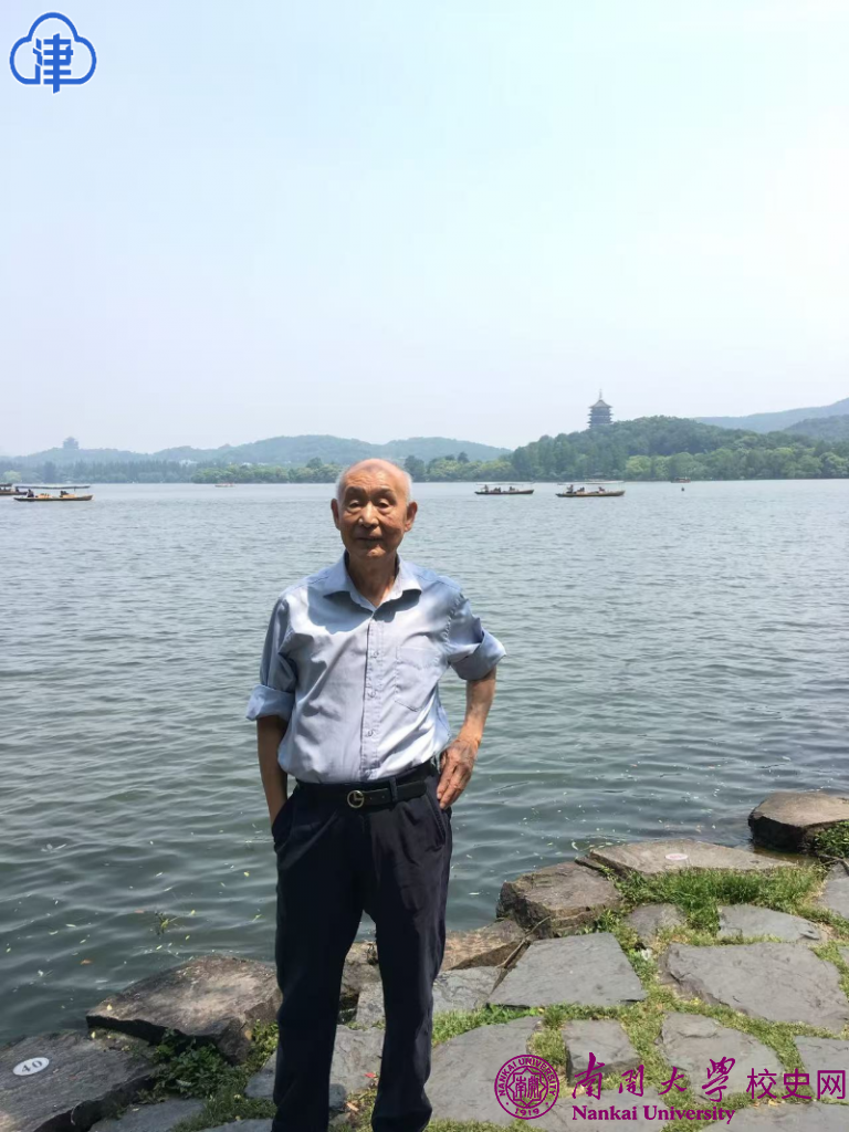 看淡身后事、关注AI、倡导未来史学……91岁天津史学家冯尔康的研究心得、人生感悟在这里